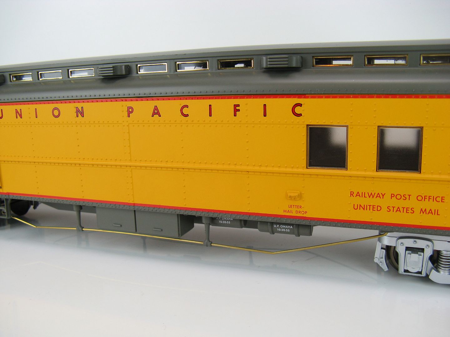 Aristocraft GScale UNION PACIFIC Heavyweight Passenger Car Set eBay