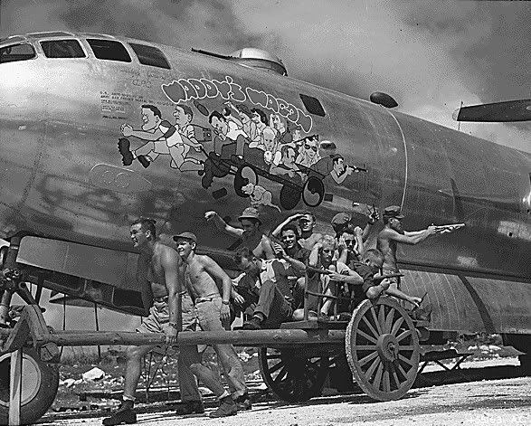 B-29_Wadddys_Wagon_nose_art_1944.jpg