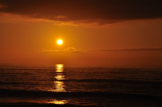 sunset over ocean photo: Reaching for the sun DSC_1574.jpg