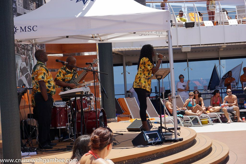 MSC Divina live music