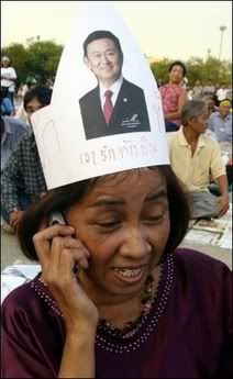 thaksinhat.jpg