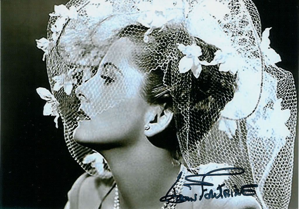 Joan Fontaine - Wallpaper Actress
