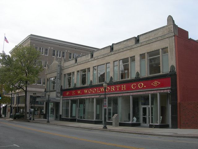 photo ntpresWoolworth_Building2_zps48b0f4c3.jpg
