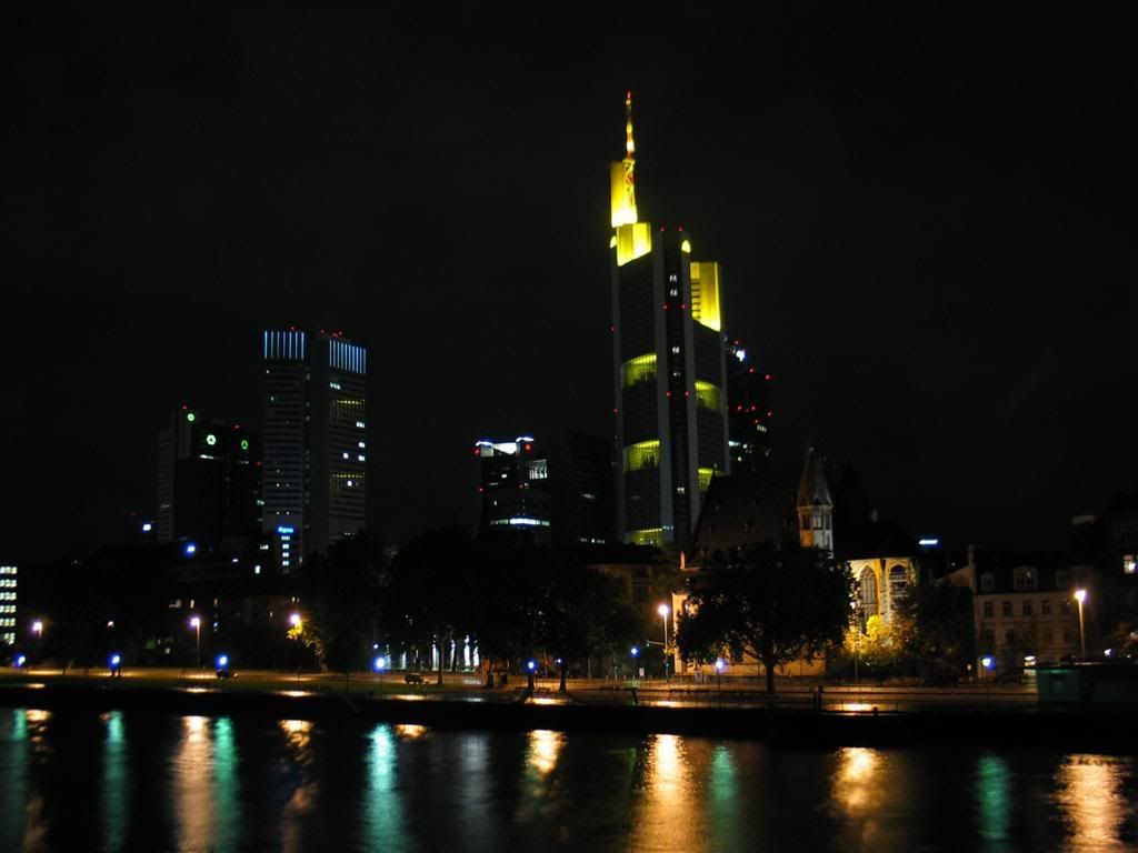 Frankfurt_Skyline_l.jpg