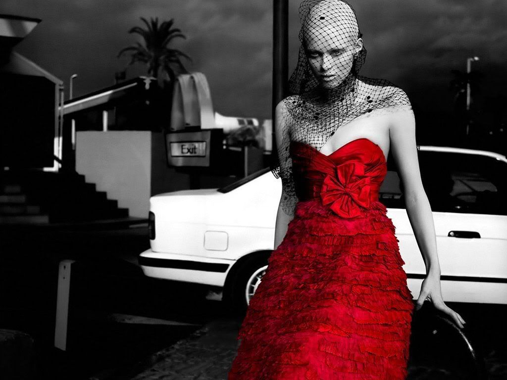 red_point_in_a_grey_life_02.jpg