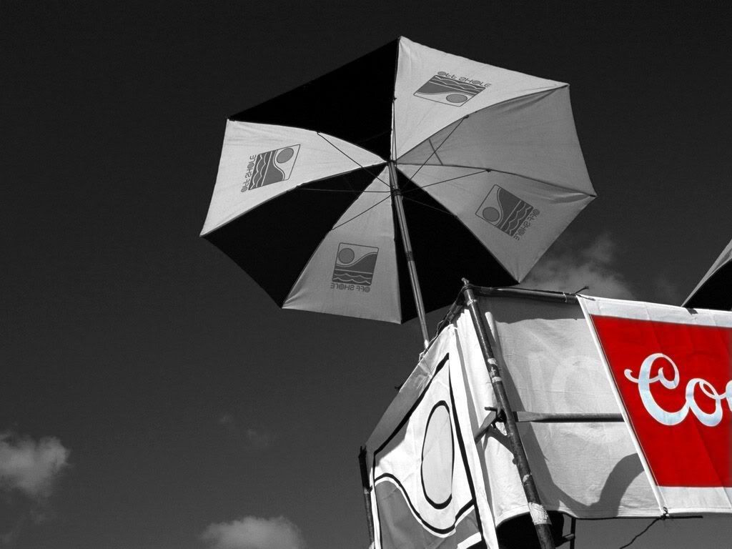 red_point_in_a_grey_life_10.jpg