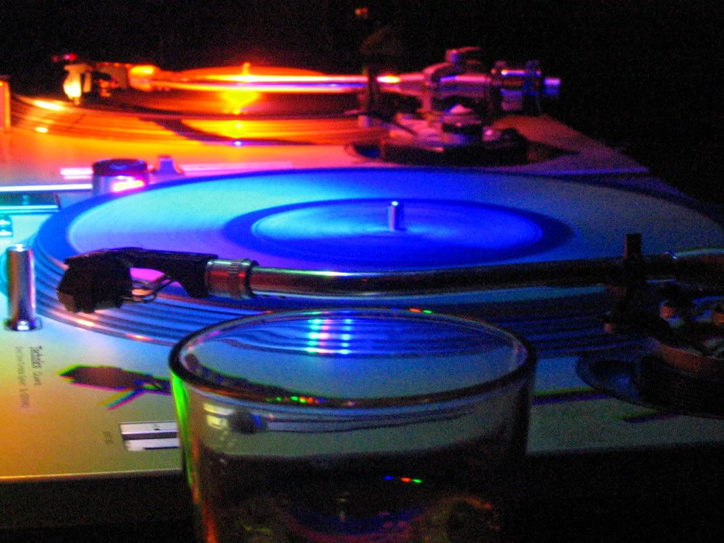 DJ_by_j.jpg