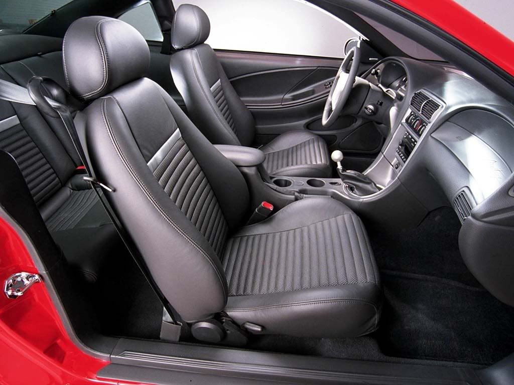 2003_Ford_MustangMach110.jpg