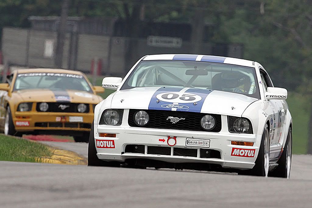 2005_Ford_MustangFR500C5.jpg