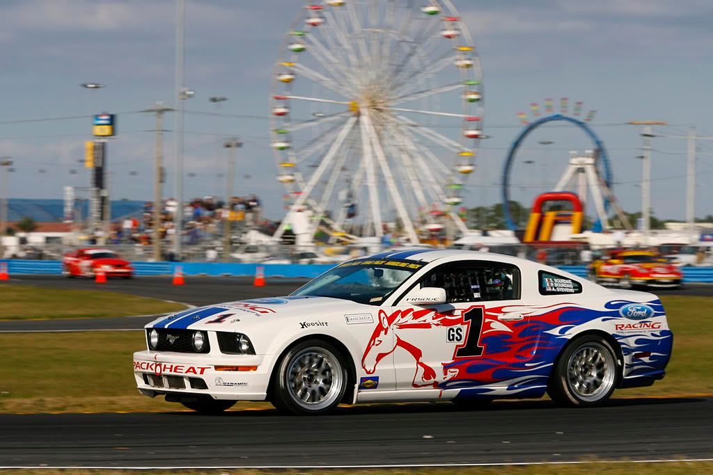 2005_Ford_MustangFR500C8.jpg