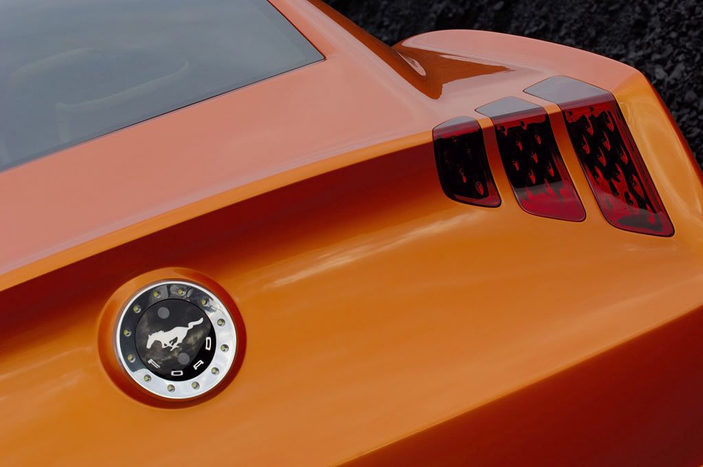 2006_Ford_MustangGiugiaroConcept7.jpg