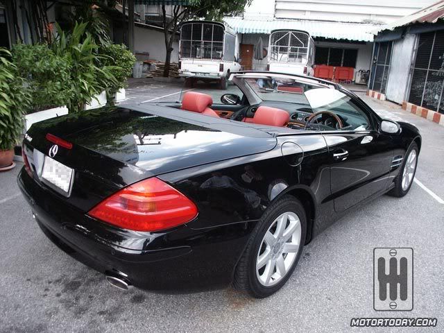 SL500_rear-side-open.jpg