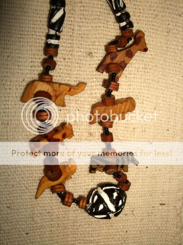 Africa Wood Safari Necklace new elephant lion rhino leopard giraffe 