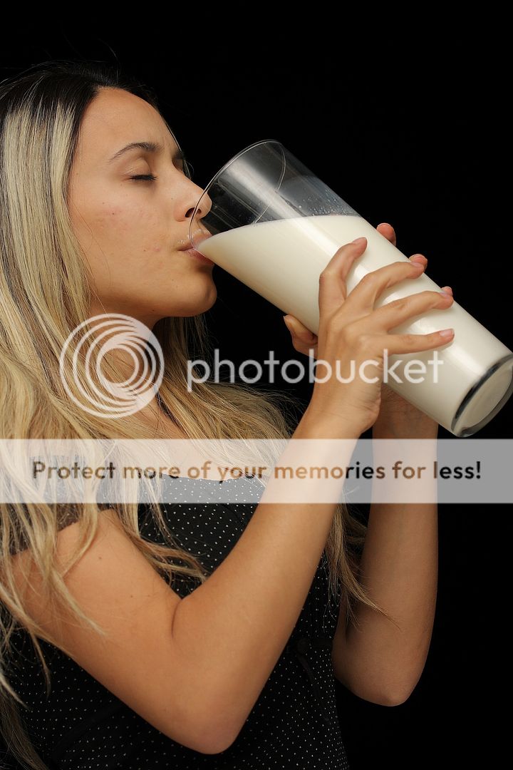 calcium and weight loss woman drinking milk